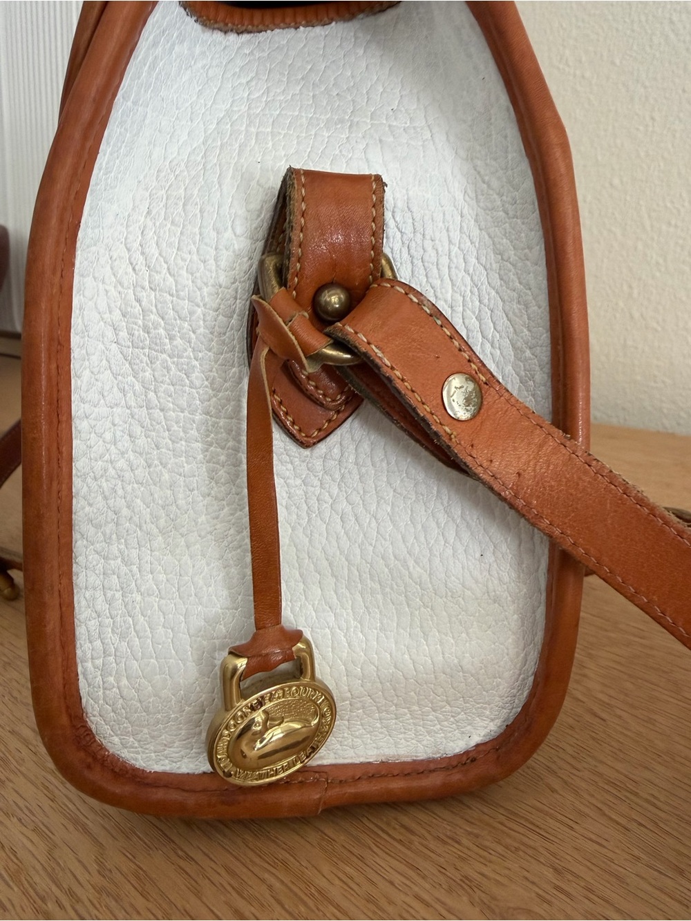 Vintage Dooney & Bourke Essex Crossbody | White & British Tan | AWL USA Made - Picture 8 of 9